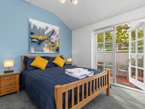 3 bedrooms, free WiFi, bed sheets