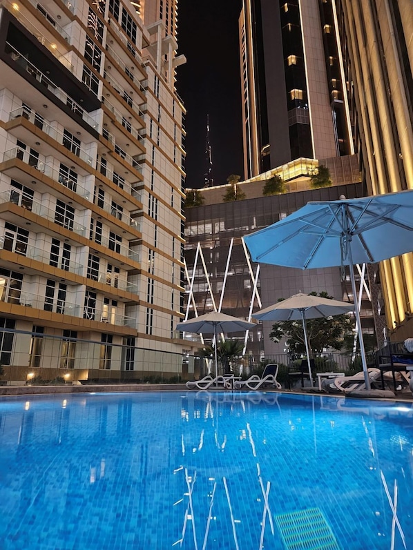 2 piscinas al aire libre