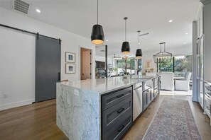 Interior - Luxe Home in Iconic Zilker/ Barton Springs neighborhood- POOL (Austin)