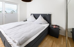 2 bedrooms, iron/ironing board, travel cot, free WiFi - Beautiful home in Olpenitz with sauna (Olpenitz)