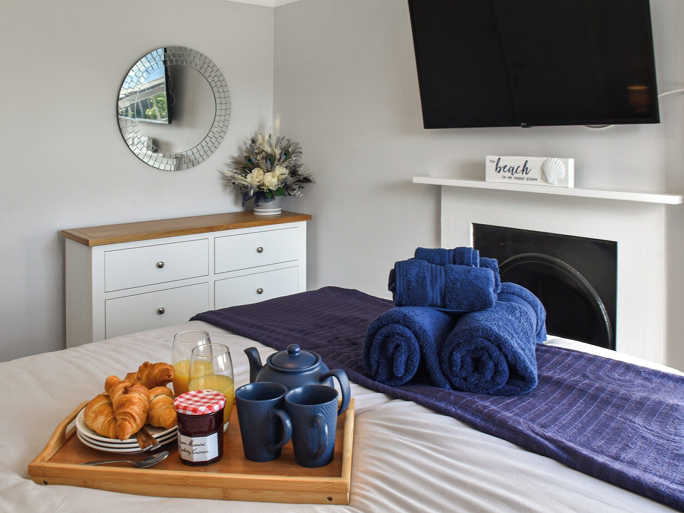 Double bedroom | 5 Coastguard Cottages, Caister on Sea