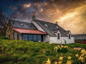 Exterior - 4 bedroom accommodation in Dinas Cross (Dinas Cross)