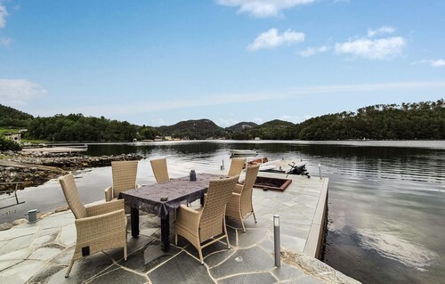 Stunning home in Førde i Hordaland