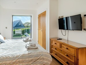 3 chambres, Wi-Fi gratuit, draps fournis