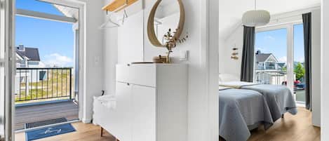 2 bedrooms, iron/ironing board, travel cot, free WiFi