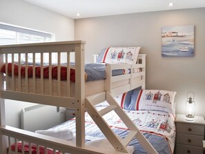 2 bedrooms, free WiFi, bed sheets - 2 bedroom accommodation in Camelford (Camelford)