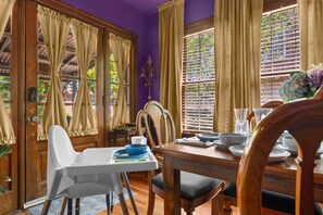 Dining - Family Retreat • Pool Table  • Arcade • San Marco (Jacksonville)