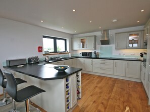 Geschirrspüler, Hochstuhl