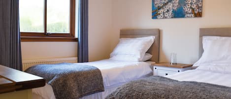 3 bedrooms, free WiFi, bed sheets