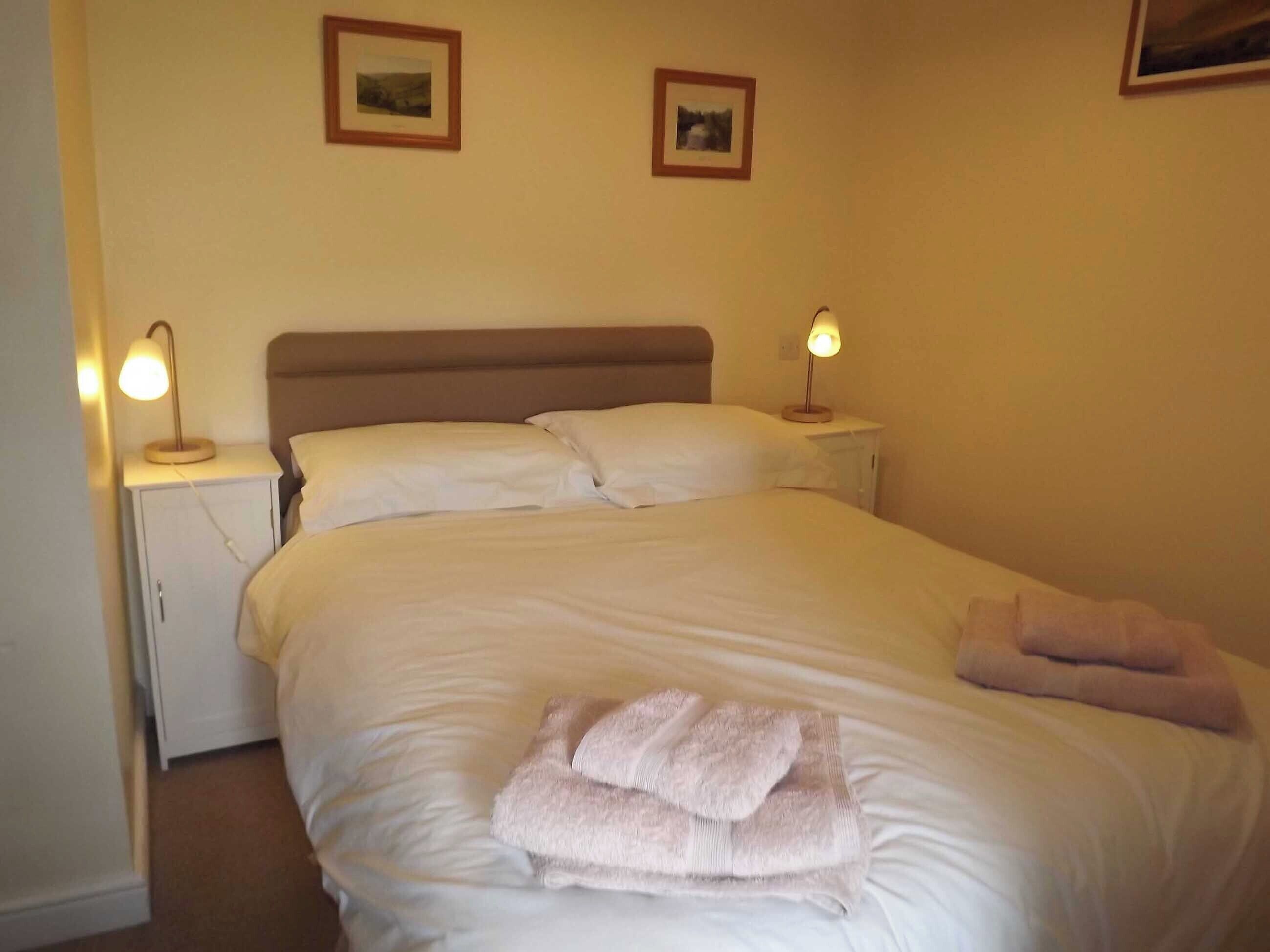 3 chambres, accès au Wi-Fi (inclus), literie fournie