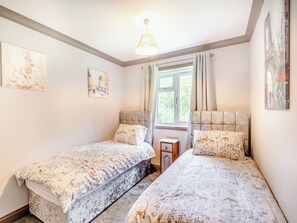 3 bedrooms, bed sheets - Kingfisher - UK41034 (Marston)