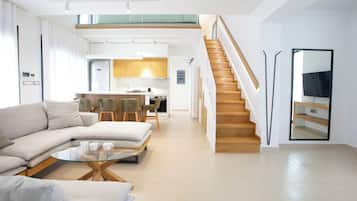 Deluxe Villa | Living area | Flat-screen TV