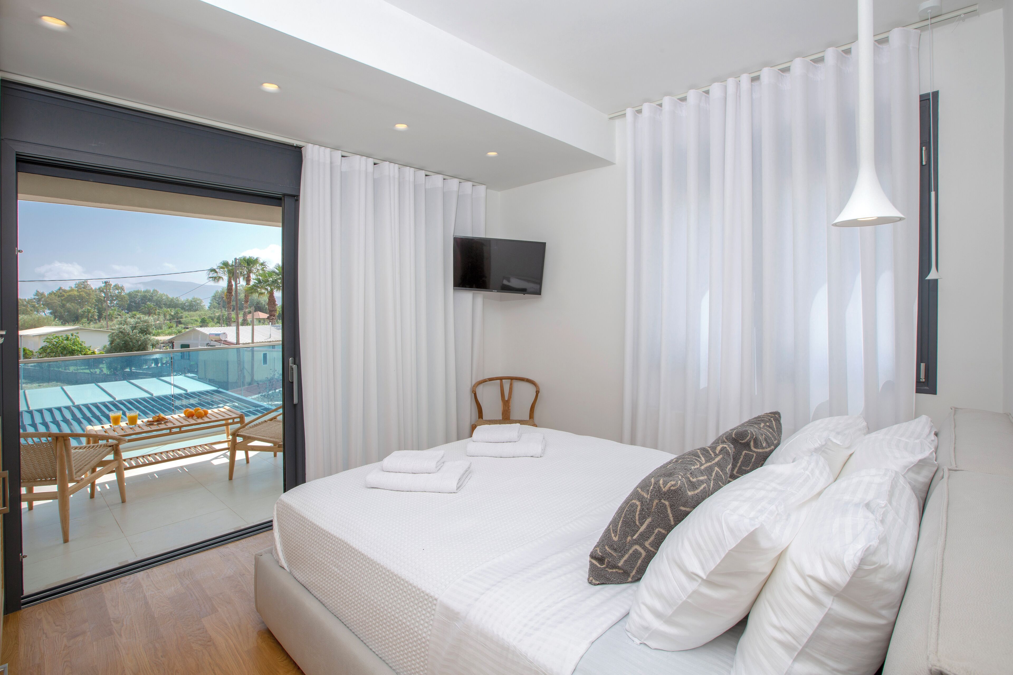 Vil·la executiva, vistes a la llacuna | Matalassos de la marca Select Comfort i mobiliari individual 