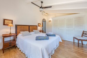 6 عدّة غرف نوم وواي فاي مجانًا وملاءات أسرّة