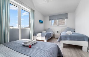 2 bedrooms, iron/ironing board, travel cot, free WiFi