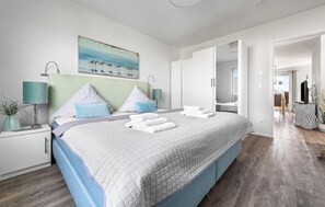 2 bedrooms, iron/ironing board, travel cot, free WiFi