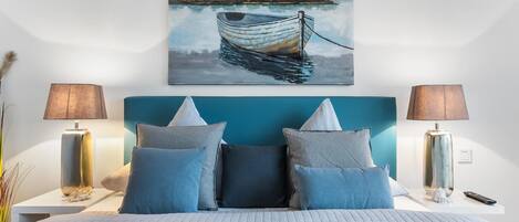 2 bedrooms, iron/ironing board, travel cot, free WiFi