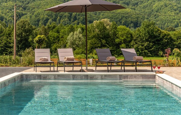 Beheizter Pool