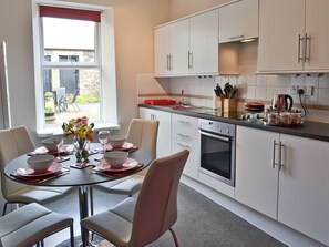 Geschirrspüler, Hochstuhl