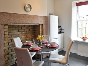 Dining - 2 bedroom accommodation in Embleton, near Alnwick (Embleton, near Alnwick)