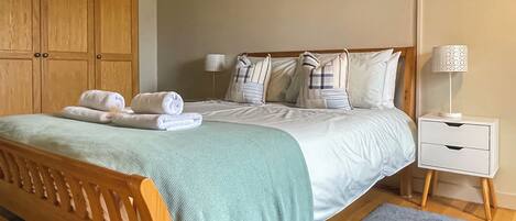 3 habitaciones, wifi gratis y ropa de cama