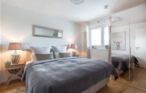1 chambre, fer et planche à repasser, lit parapluie, Wi-Fi gratuit