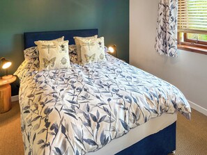 3 bedrooms, bed sheets