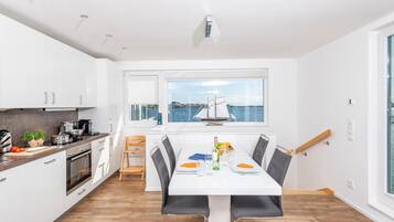 Køleskab, ovn, kogeplade, opvaskemaskine