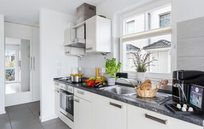 Fridge, microwave, oven, dishwasher - Stunning home in Olpenitz with sauna (Olpenitz)