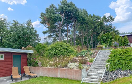 Nice home in Gränna with house sea view