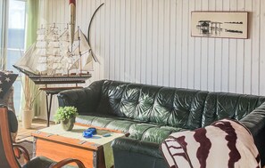 Living area - Nice home in Gränna with house sea view (Gränna)