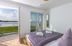 2 chambres, fer et planche à repasser, lit parapluie, Wi-Fi gratuit