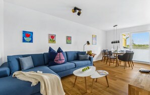 TV, fireplace, stereo - 2 bedroom beach front home in Olpenitz (Olpenitz)