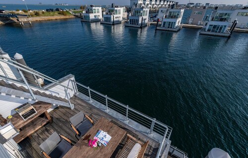 Beach front ship in Olpenitz with sauna