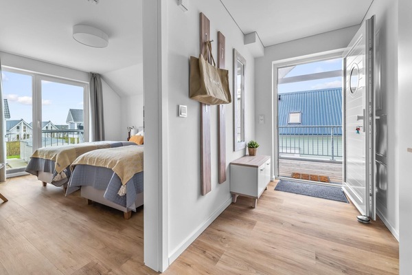 2 bedrooms, iron/ironing board, travel cot, free WiFi