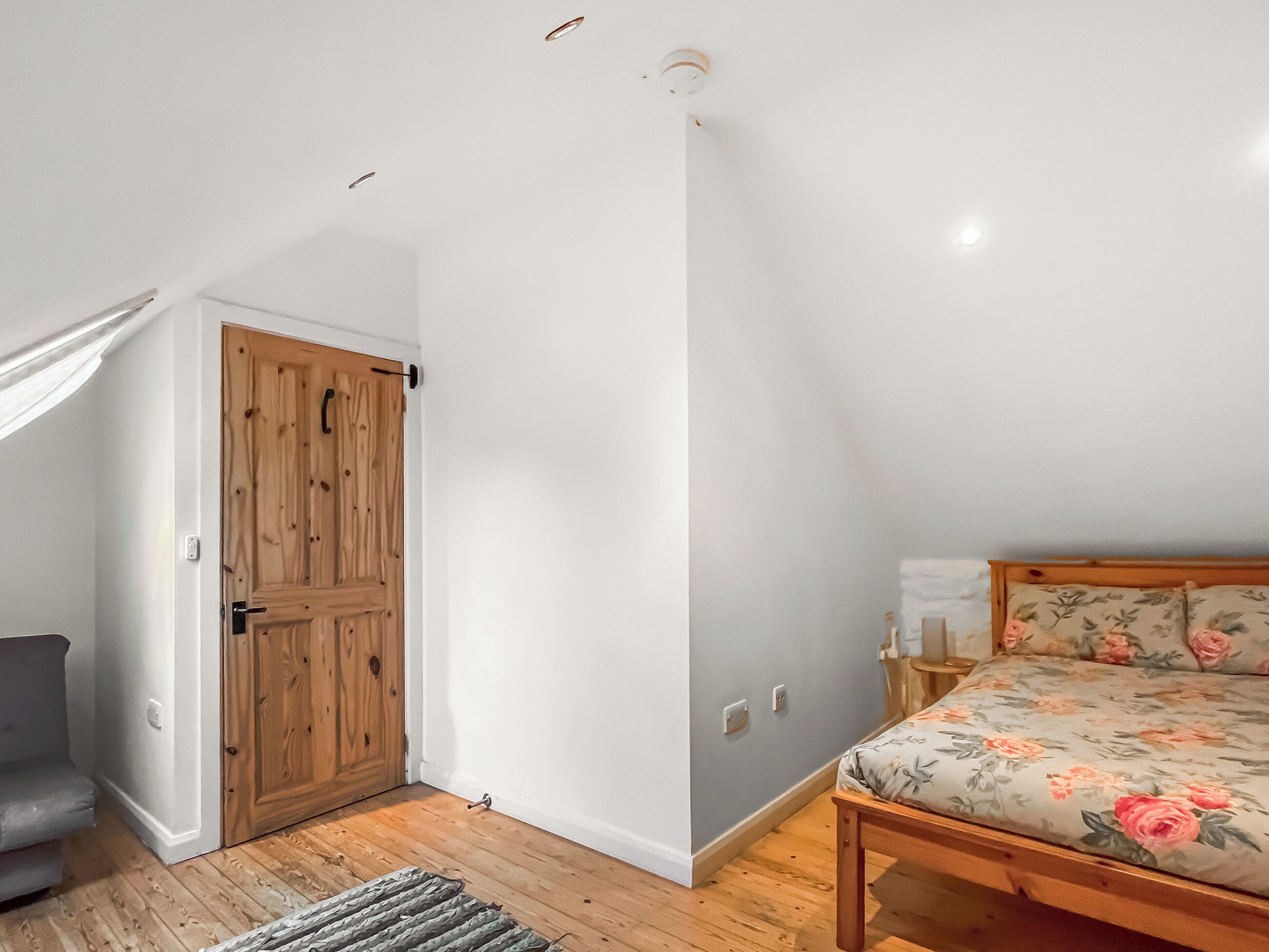 3 多间卧室、免费 WiFi、床单