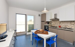Fridge, stovetop, coffee/tea maker - Cozy apartment in Santa Croce Camerina (Santa Croce Camerina)