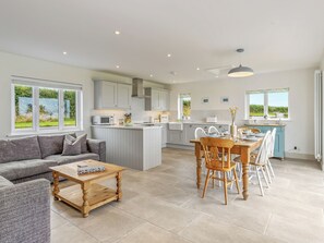 Interior - This stunning cottage has been extensively decorated for your enjoyment. (Newport)