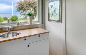 Interior - 1 bedroom awesome home in Gränna (Gränna)