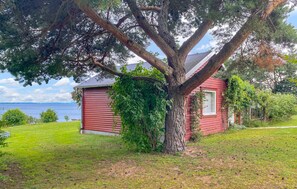 Property grounds - 1 bedroom awesome home in Gränna (Gränna)