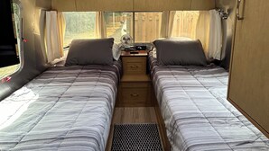 1 dormitorio, tabla de planchar con plancha, wifi gratis y ropa de cama