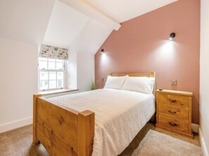 3 bedrooms, free WiFi, bed sheets