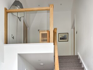 Unclassified image, 5 of 29, button