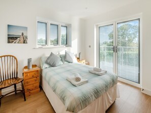 3 bedrooms, free WiFi, bed sheets - Fair Isle Holiday Cottages - Fastnet (Near Newport)