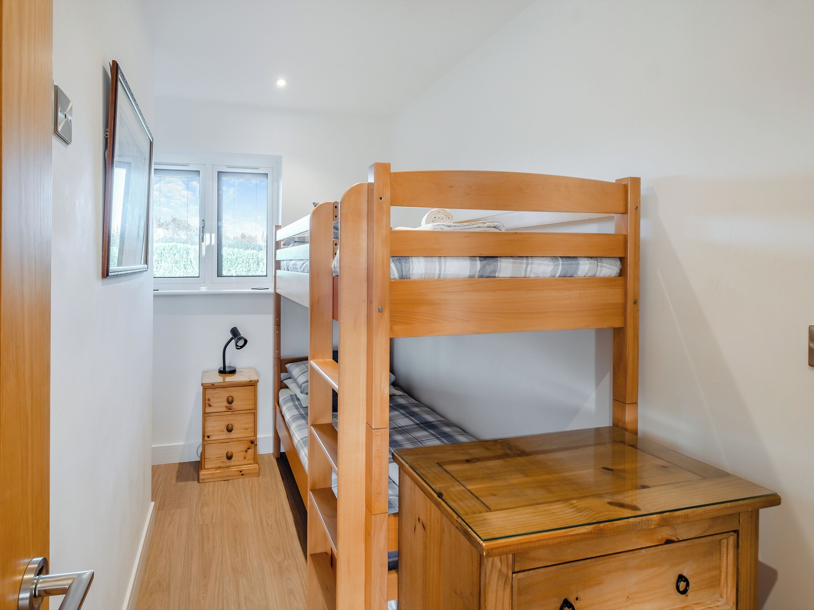 3 makuuhuonetta, ilmainen Wi-Fi, vuodevaatteet