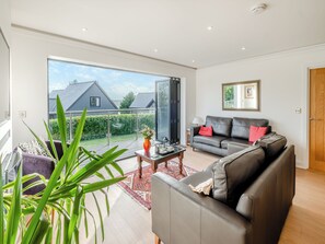 Unclassified image, 5 of 21, button - Fair Isle Holiday Cottages - Fastnet (Near Newport)