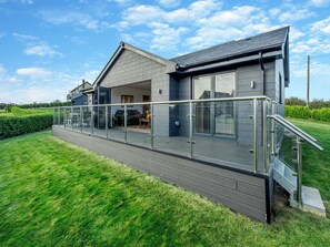 Exterior - Fair Isle Holiday Cottages - Fastnet (Near Newport)