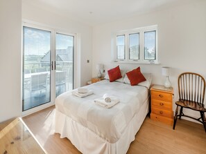 3 chambres, accès au Wi-Fi (inclus), literie fournie