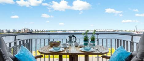 تناول الطعام بالخارج