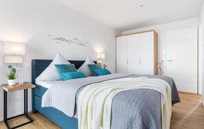 2 室のベッドルーム、アイロン / アイロン台、旅行用ベビーベッド、WiFi (無料)